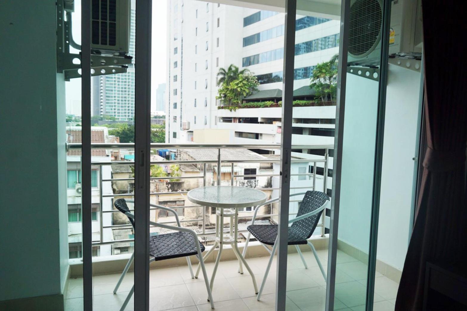 The Cosy River Aparthotel Bangkok Exterior photo