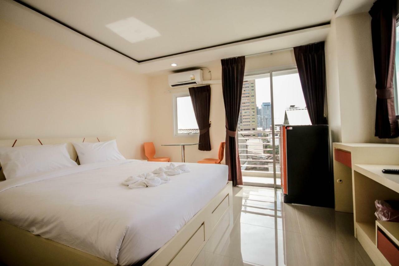 The Cosy River Aparthotel Bangkok Exterior photo